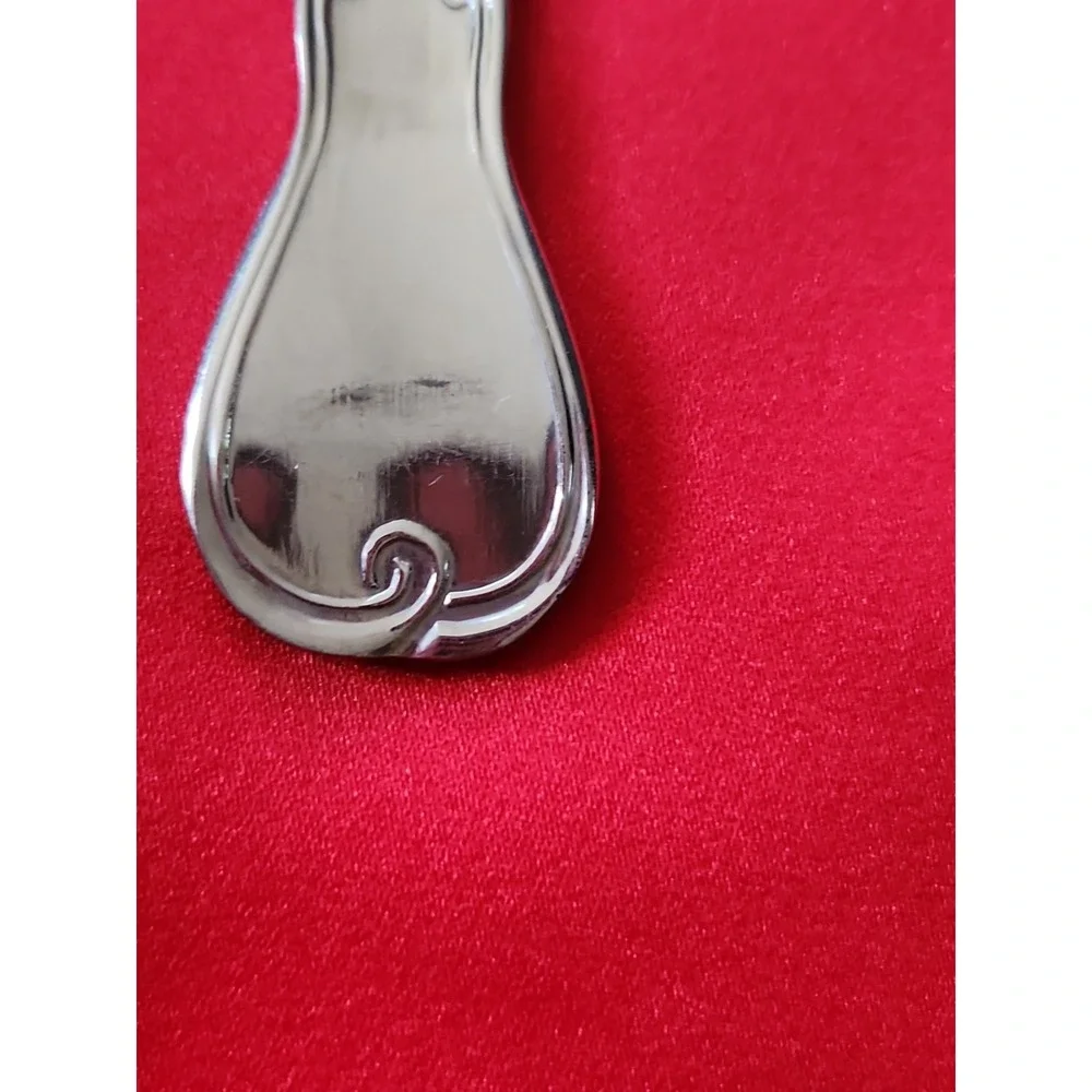Reed & Barton Regents Park Stainless Oval Soup Spoons Lot of 5 Silver Flatware
